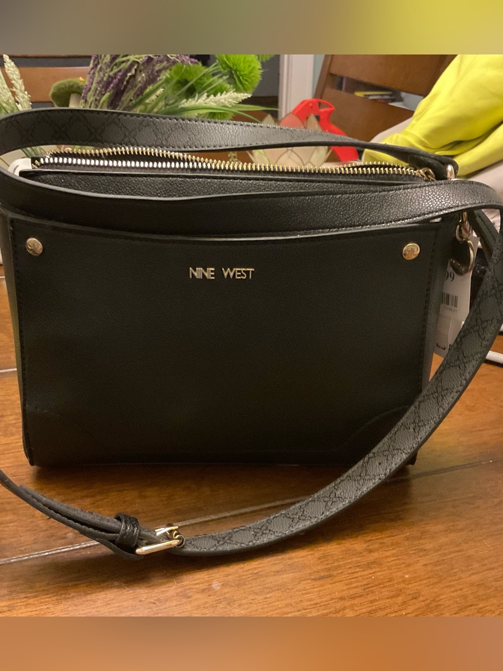 Black Women's Leather Shoulder Bag - Classic Zip Top